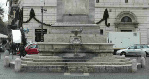 Fuente de la plaza Santa María la Mayor