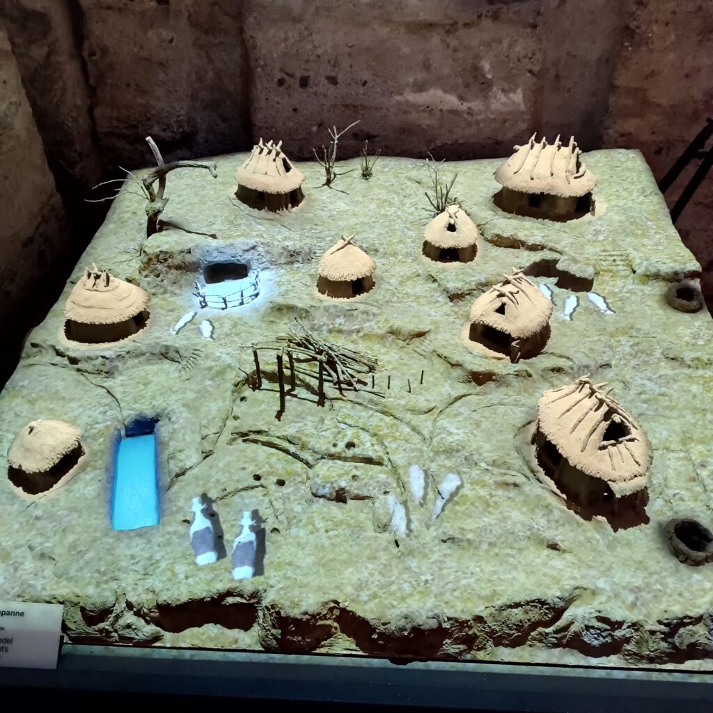 Maqueta recreación de las primeras cabañas del Palatino